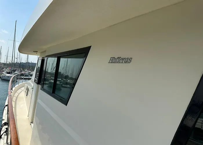 Tekne Stunning Motor Yacht In Corfu