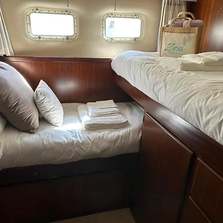 Stunning Motor Yacht In Corfu Botel Gouvia