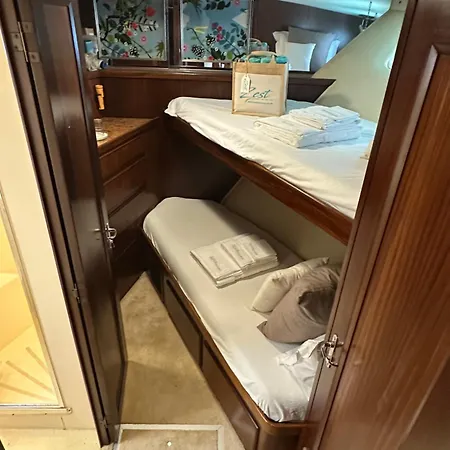 Stunning Motor Yacht In Corfu Gouviá