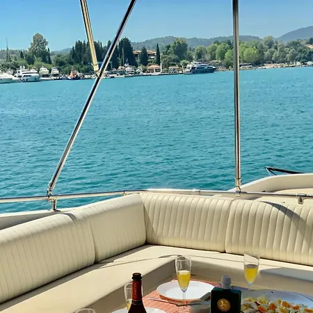 Stunning Motor Yacht In Corfu Úszó hotel