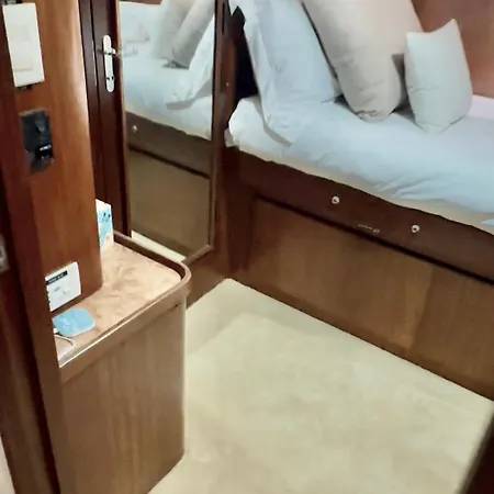 Stunning Motor Yacht In Corfu Úszó hotel