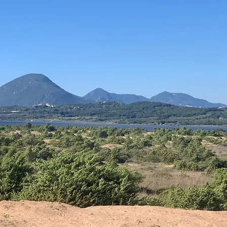 Stunning Motor Yacht In Corfu Båthotell