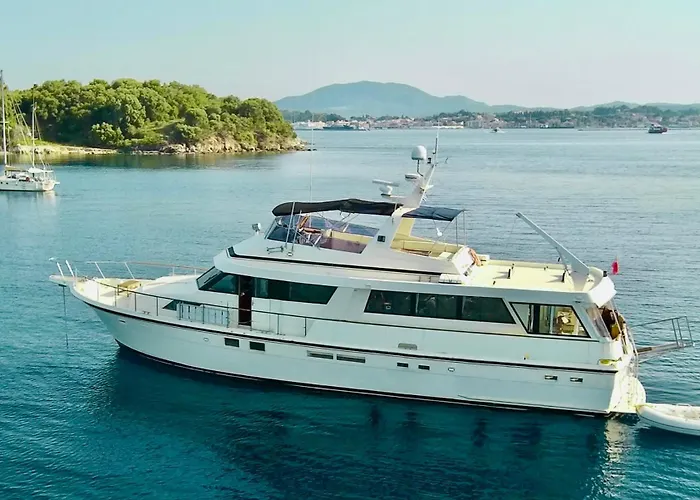 Båthotell Stunning Motor Yacht In Corfu