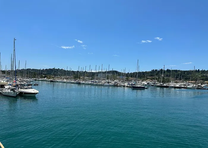 Stunning Motor Yacht In Corfu Båthotell *