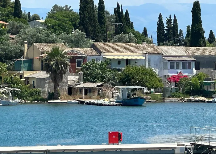 Båthotell Stunning Motor Yacht In Corfu Gouvia