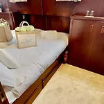보트호텔 Stunning Motor Yacht In Corfu 고우비아