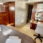 Tekne Stunning Motor Yacht In Corfu Gouvia