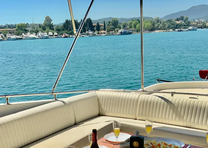Stunning Motor Yacht In Corfu Tekne