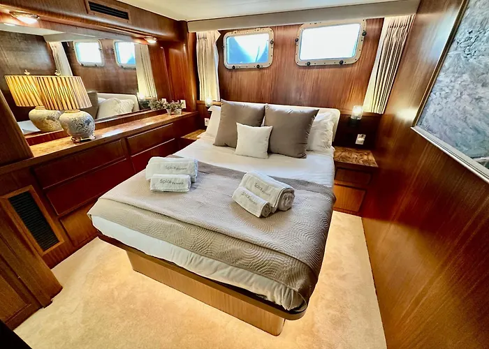 Stunning Motor Yacht In Corfu *